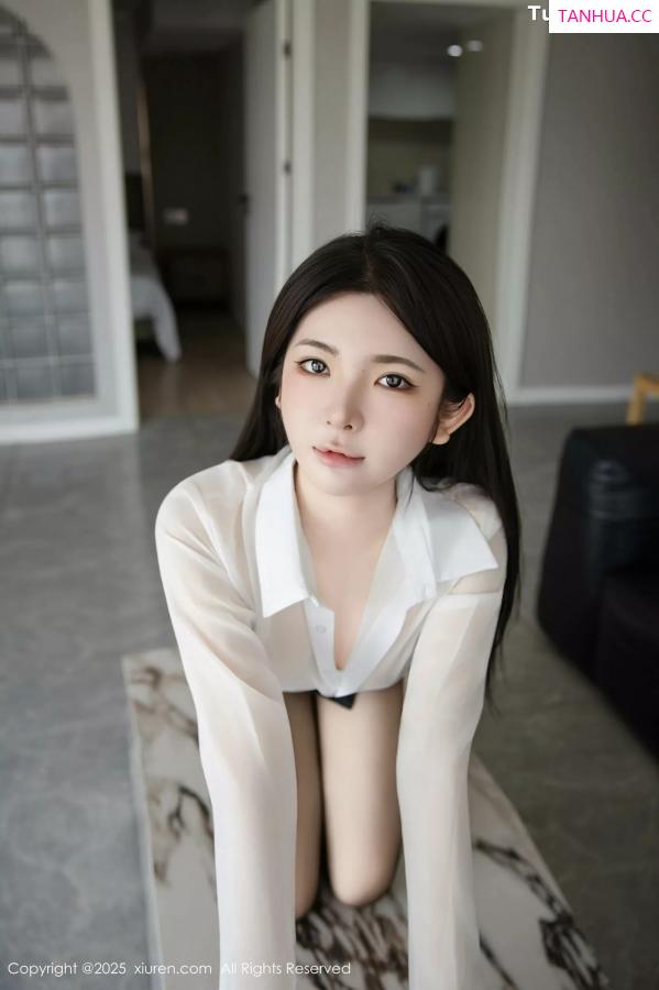 李童童  [XiuRen]高清写真图 2025.05.29 No.10338 童童Bunny 性感OL第15张图片